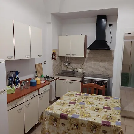 Casa Vacanze Con Giardino Ad 1 Km Da Castro Vignacastrisi